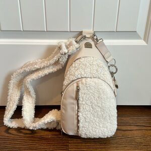 House of Harlow 1960 Sherpa bag **never used